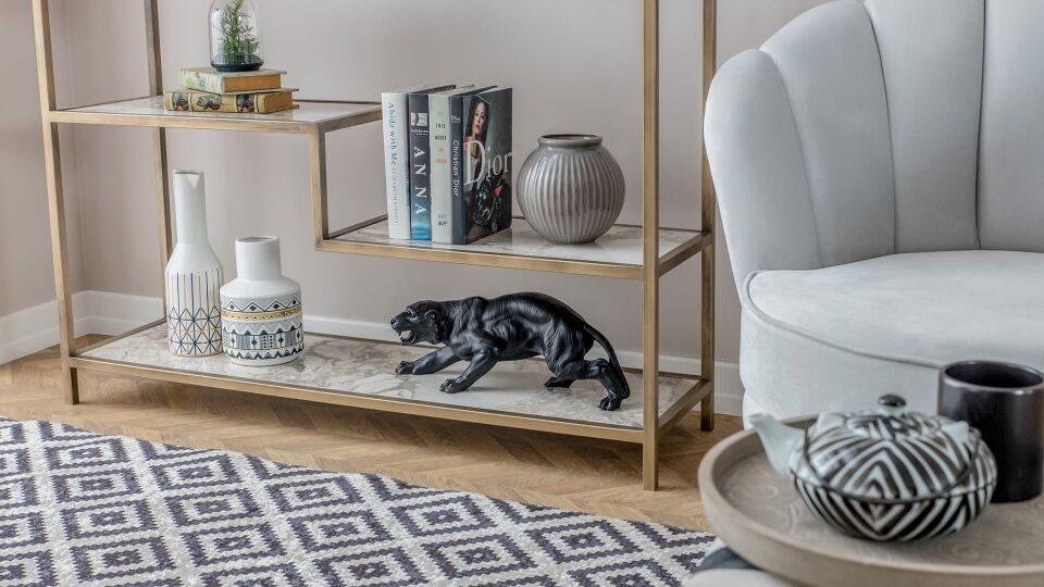 Tura Kitaplık Altın Eskitme