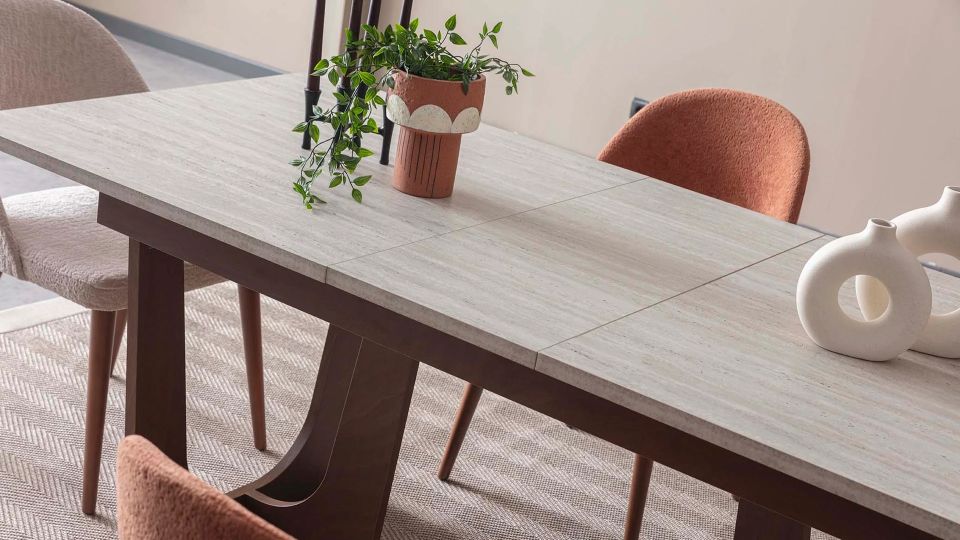 Malaga Açılır Yemek Masası